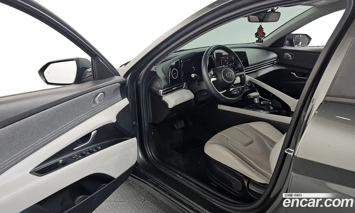 Hyundai Avante 2021 1.6 автомат (гидро), фото 13