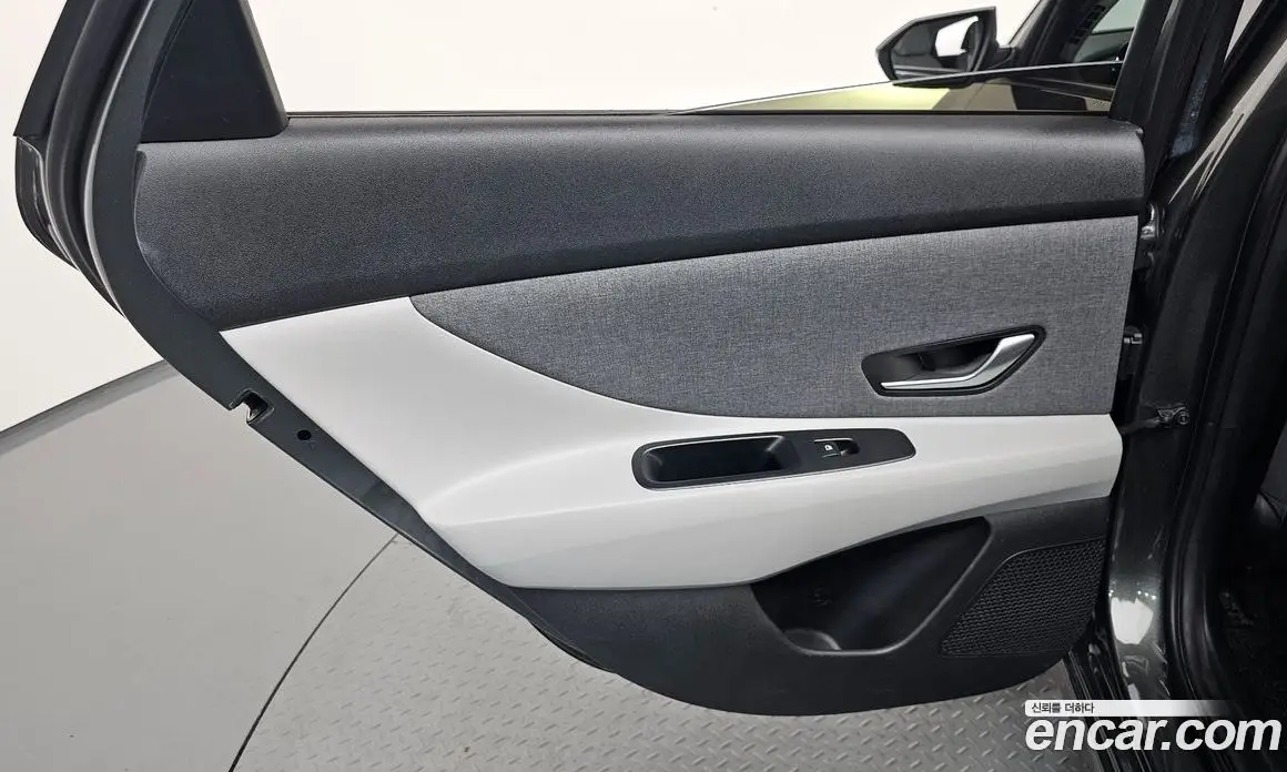 Hyundai Avante 2021 1.6 автомат (гидро), фото 15