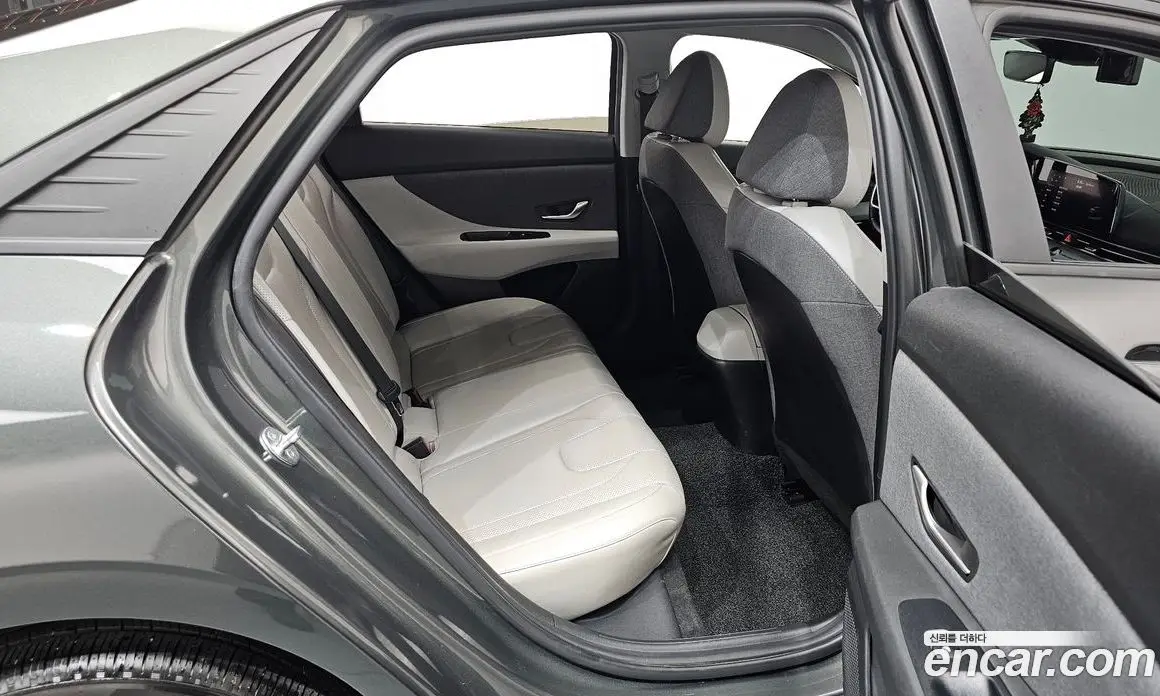 Hyundai Avante 2021 1.6 автомат (гидро), фото 17