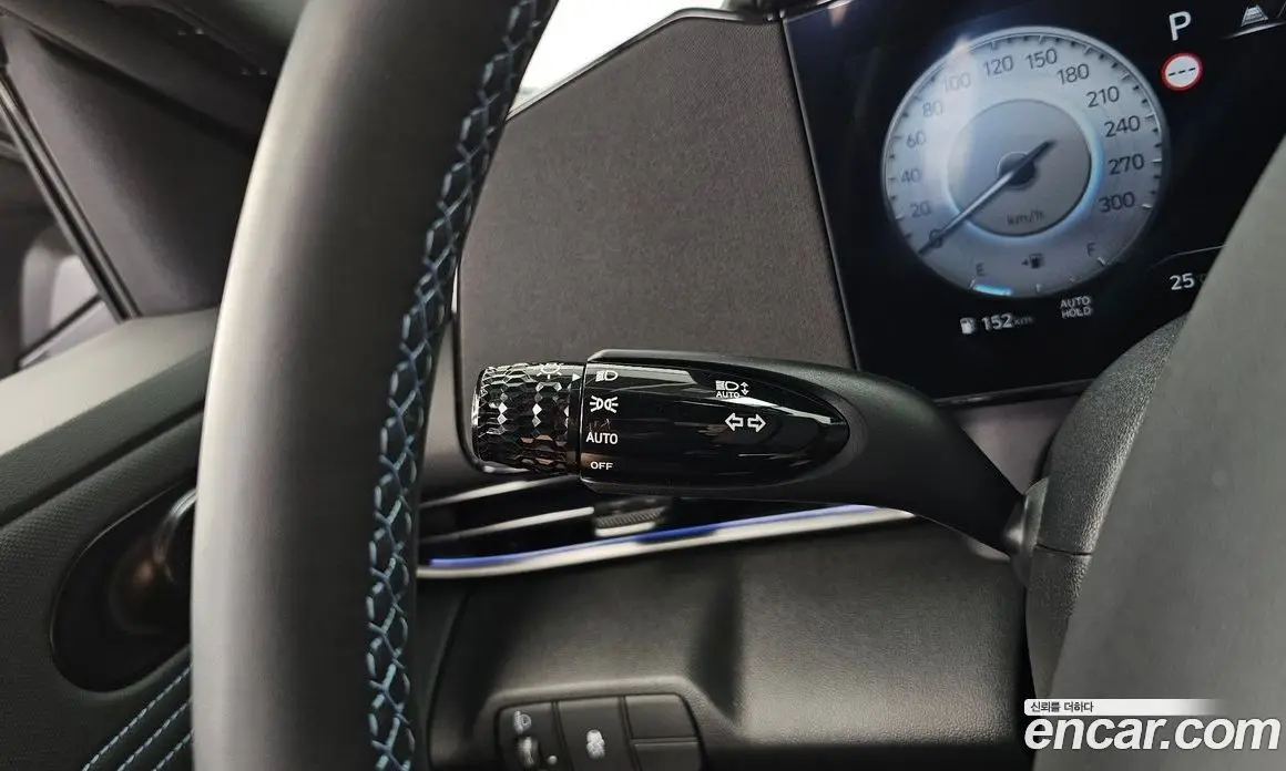 Hyundai Avante 2024 2.0 автомат (гидро), фото 19