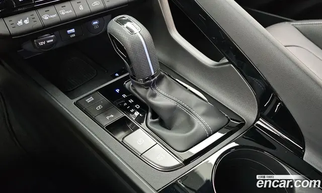 Hyundai Avante 2024 2.0 автомат (гидро), миниатюра 9