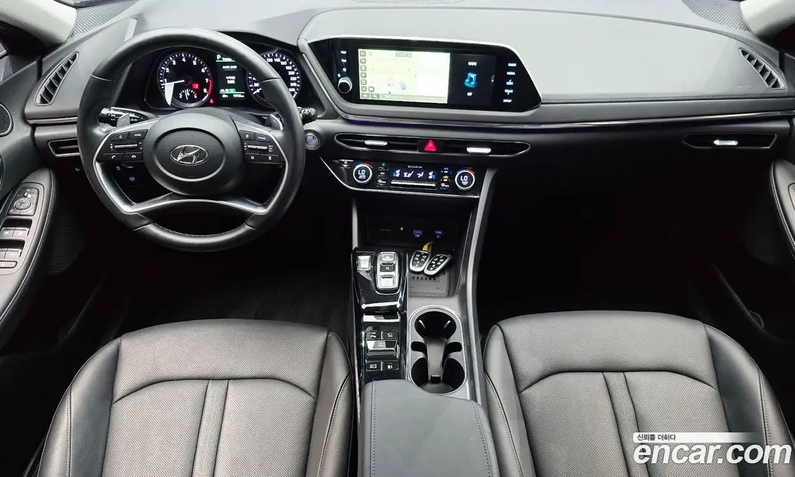 Hyundai Sonata 2022 2.0 автомат (гидро), фото 10 Hyundai Sonata 2022 2.0 автомат (гидро), фото 10