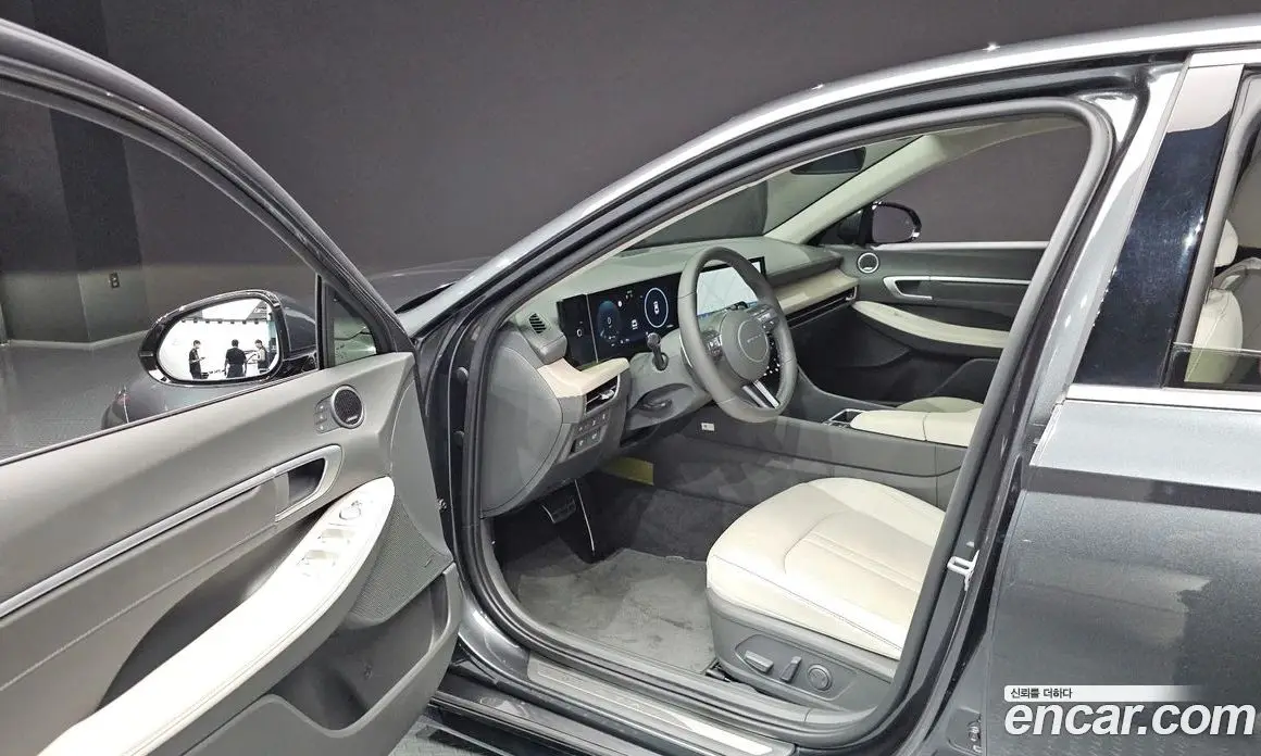 Hyundai Sonata 2024 1.6 автомат (гидро), фото 13