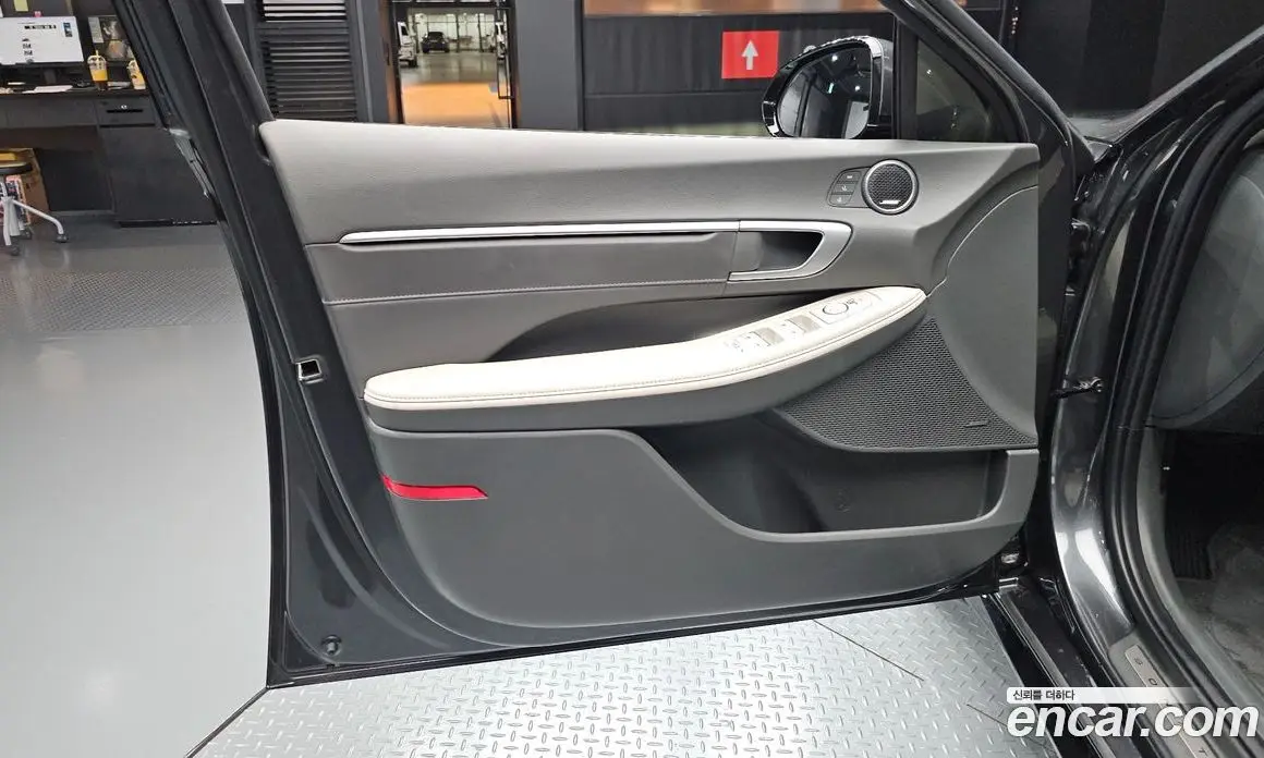 Hyundai Sonata 2024 1.6 автомат (гидро), фото 14