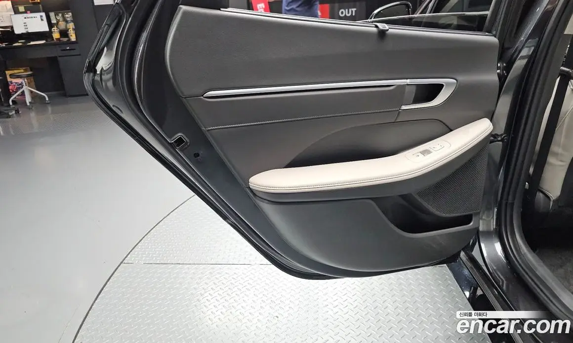Hyundai Sonata 2024 1.6 автомат (гидро), фото 15