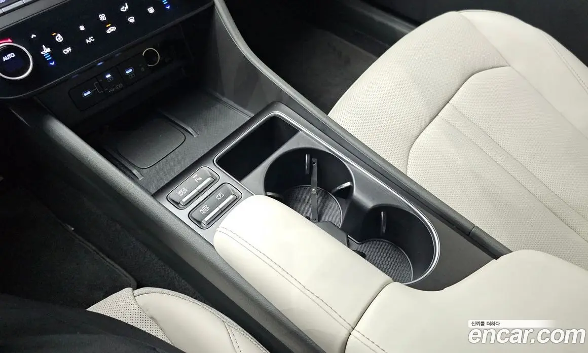 Hyundai Sonata 2024 1.6 автомат (гидро), фото 33