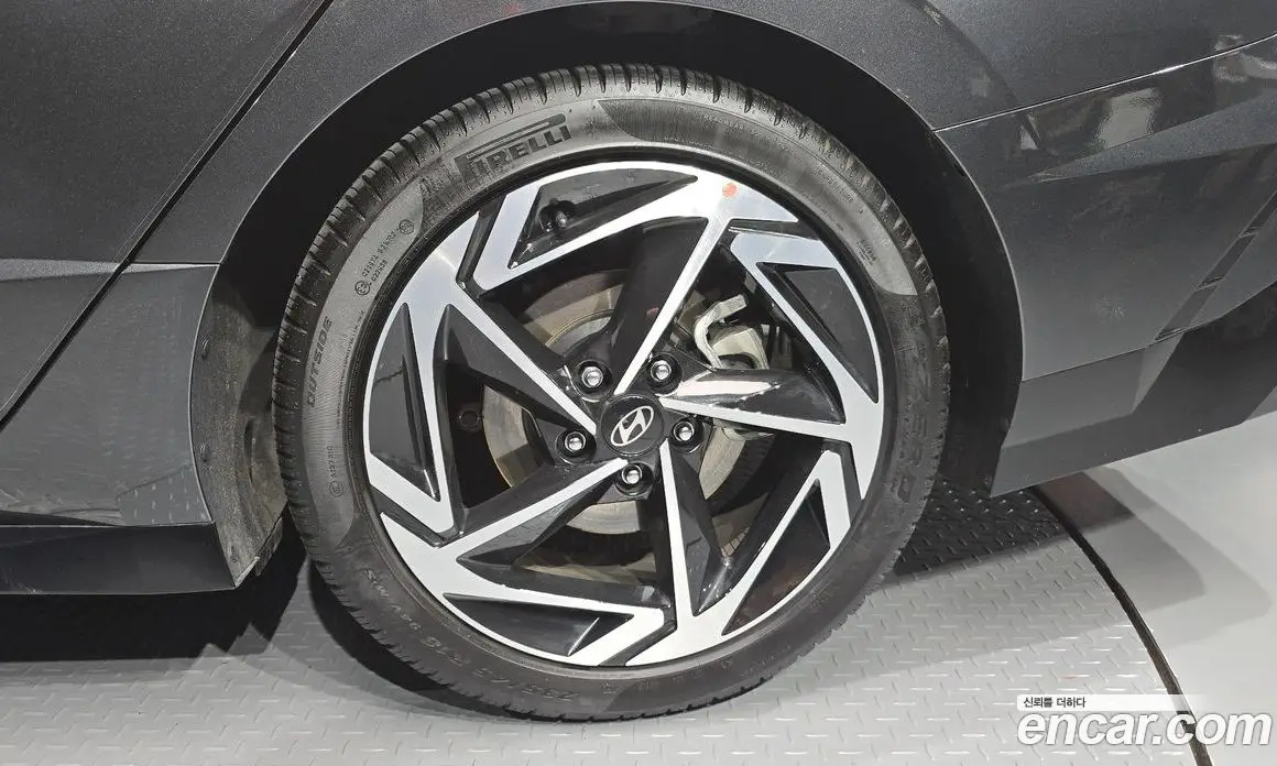 Hyundai Sonata 2024 1.6 автомат (гидро), фото 7