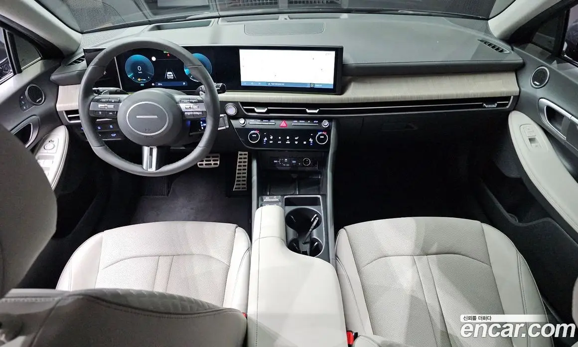 Hyundai Sonata 2024 1.6 автомат (гидро), фото 10