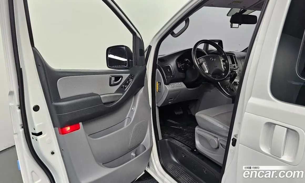 Hyundai Starex 2020 2.5 автомат (гидро), фото 13