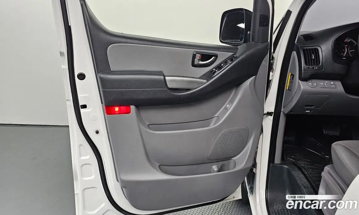 Hyundai Starex 2020 2.5 автомат (гидро), фото 14