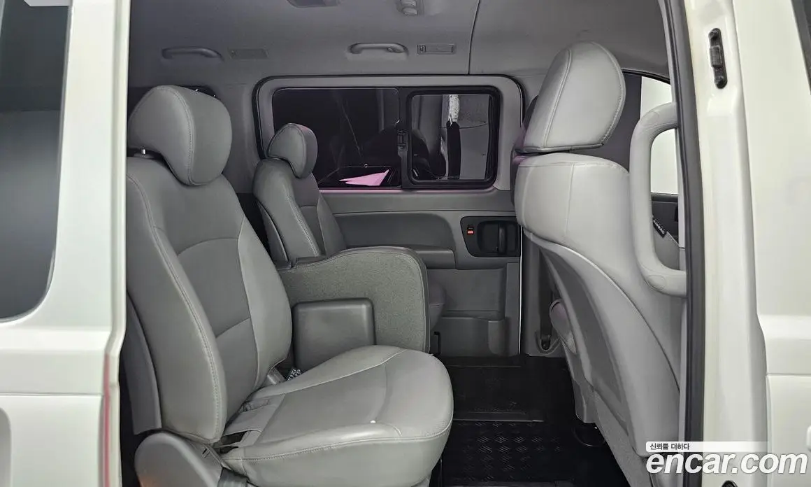 Hyundai Starex 2020 2.5 автомат (гидро), фото 17