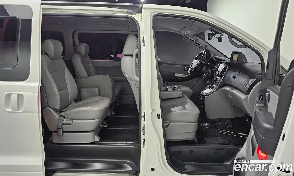 Hyundai Starex 2020 2.5 автомат (гидро), фото 24