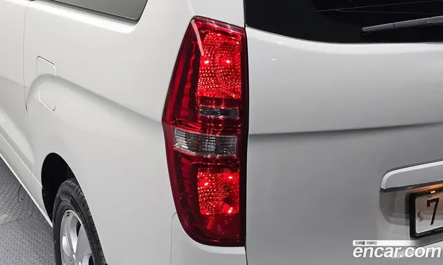 Hyundai Starex 2020 2.5 автомат (гидро), миниатюра 9