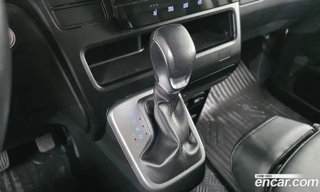 Hyundai Staria 2023 2.2 автомат (гидро), миниатюра 12