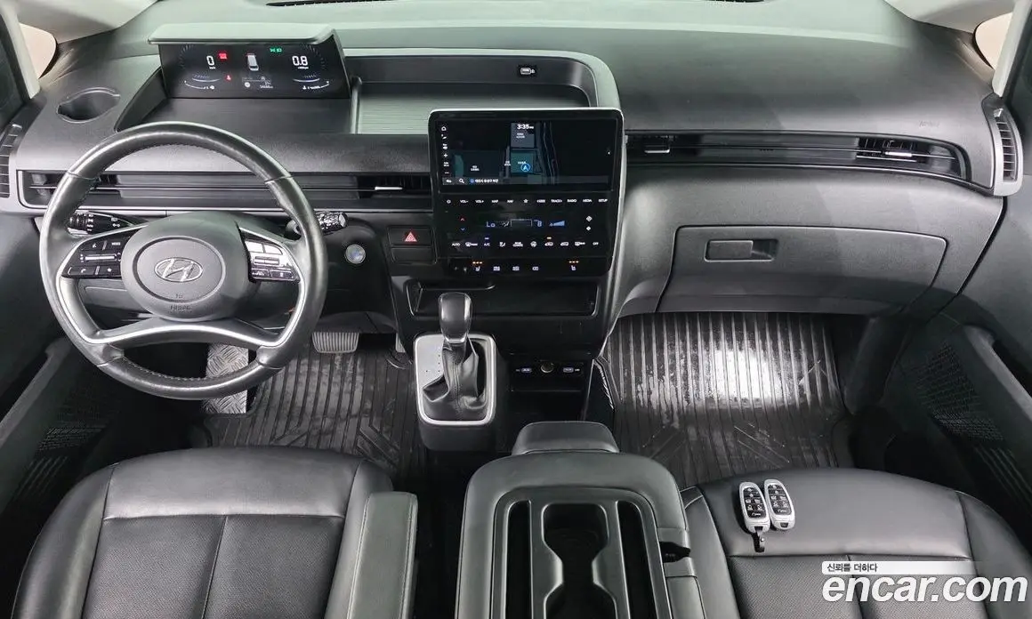 Hyundai Staria 2023 2.2 автомат (гидро), фото 10