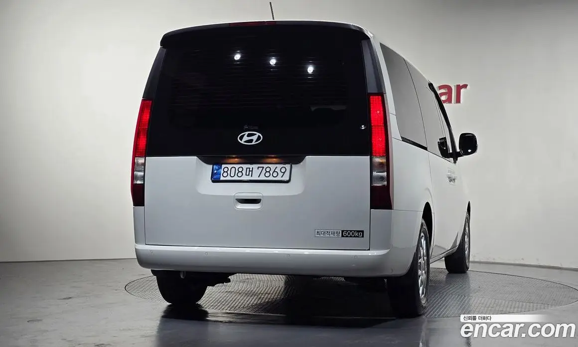 Hyundai Staria 2025 3.5 автомат (гидро), фото 4 Hyundai Staria 2025 3.5 автомат (гидро), фото 4