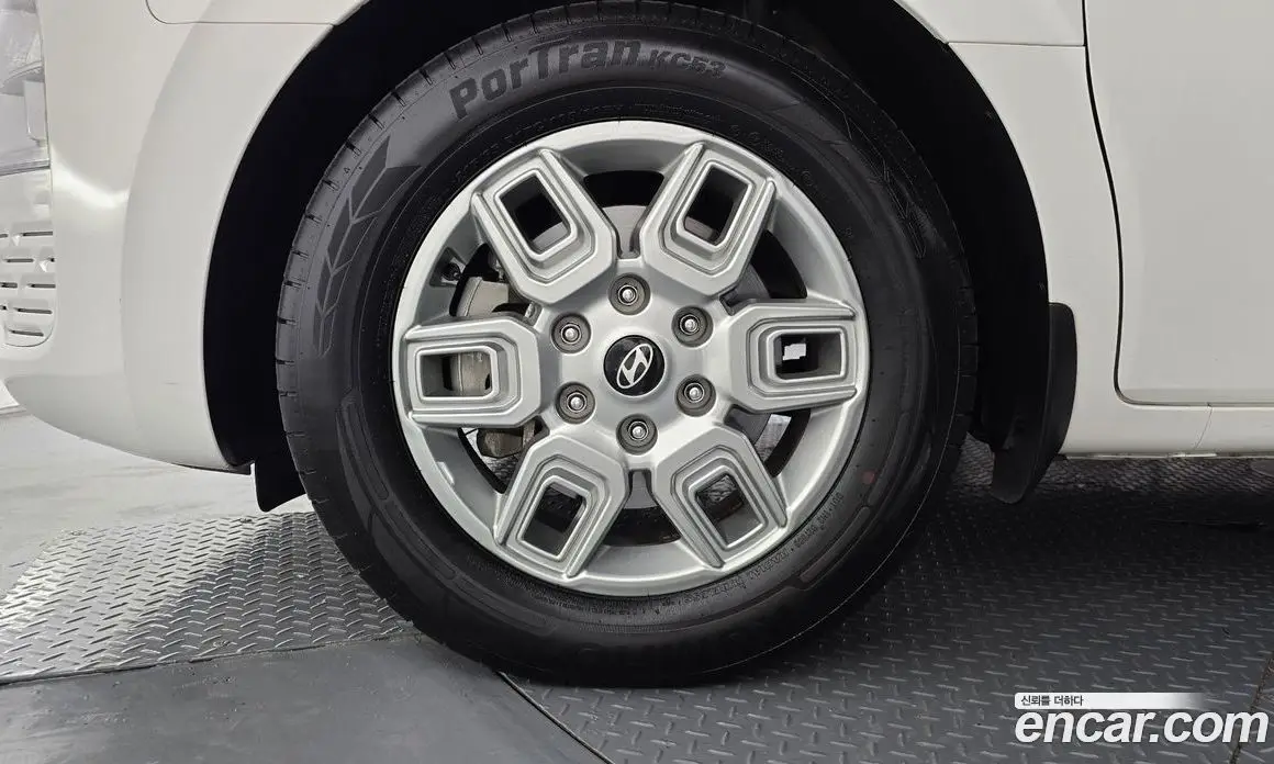 Hyundai Staria 2025 3.5 автомат (гидро), фото 5 Hyundai Staria 2025 3.5 автомат (гидро), фото 5