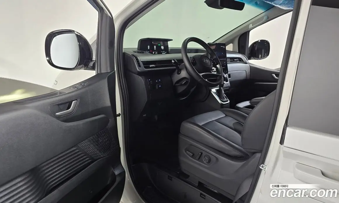 Hyundai Staria 2025 3.5 автомат (гидро), фото 10 Hyundai Staria 2025 3.5 автомат (гидро), фото 10