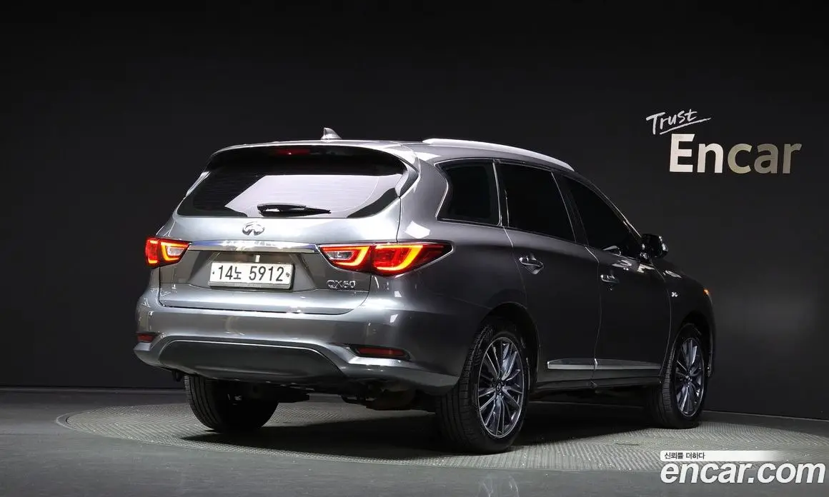 Infiniti QX60 2017 3.5 автомат (гидро), фото 2 Infiniti QX60 2017 3.5 автомат (гидро), фото 2