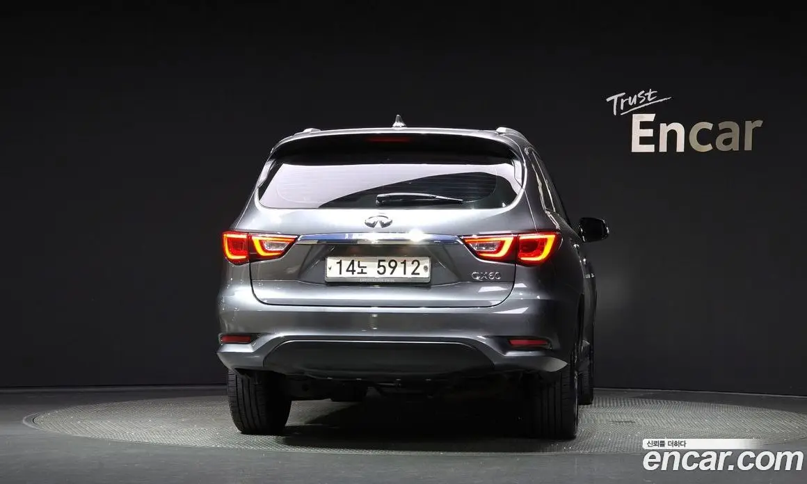 Infiniti QX60 2017 3.5 автомат (гидро), фото 4 Infiniti QX60 2017 3.5 автомат (гидро), фото 4
