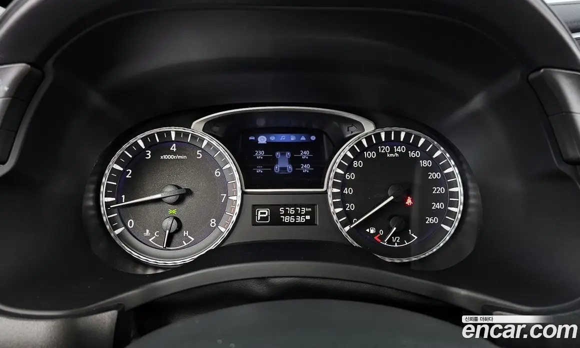 Infiniti QX60 2017 3.5 автомат (гидро), фото 8 Infiniti QX60 2017 3.5 автомат (гидро), фото 8