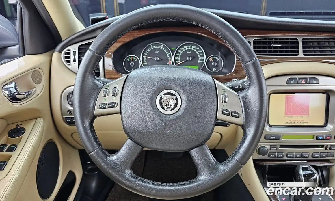Jaguar X-TYPE 2008 2.2 автомат (гидро), фото 14 Jaguar X-TYPE 2008 2.2 автомат (гидро), фото 14