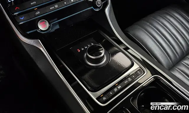 Jaguar XF 2017 3.0 автомат (гидро), миниатюра 9 Jaguar XF 2017 3.0 автомат (гидро), миниатюра 9