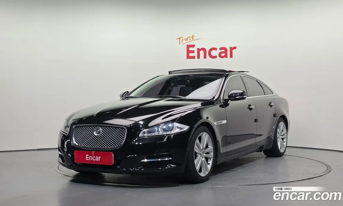 Jaguar XJ 2013 3.0 автомат (гидро), фото 1 Jaguar XJ 2013 3.0 автомат (гидро), фото 1