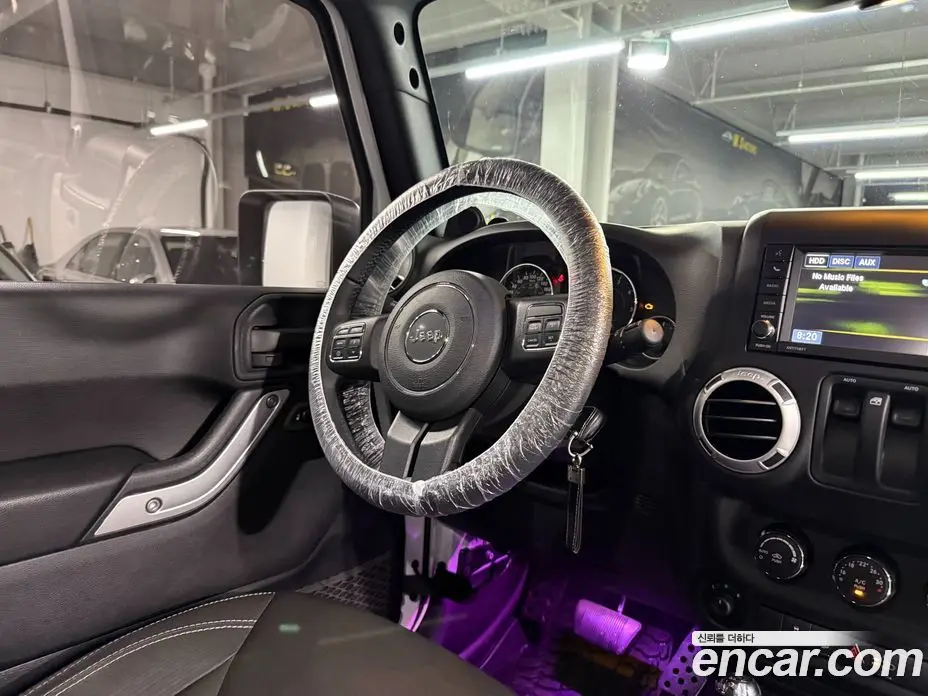 Jeep Wrangler 2014 2.8 автомат (гидро), фото 16 Jeep Wrangler 2014 2.8 автомат (гидро), фото 16
