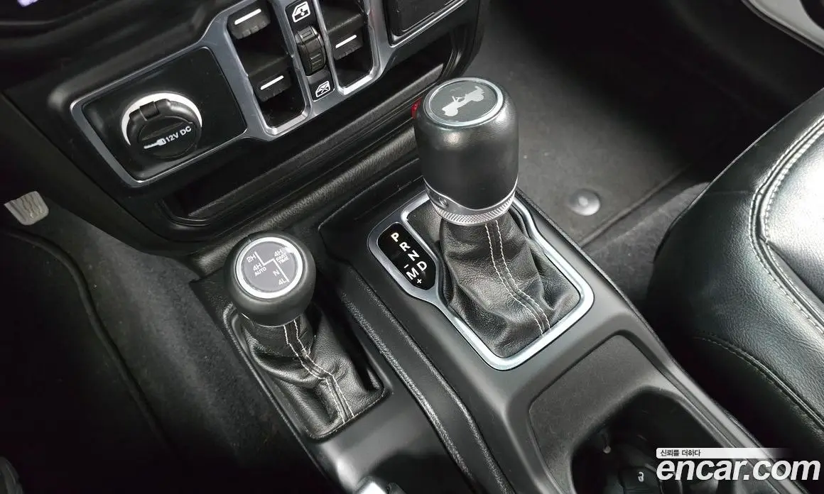 Jeep Wrangler 2023 2.0 автомат (гидро), фото 12 Jeep Wrangler 2023 2.0 автомат (гидро), фото 12