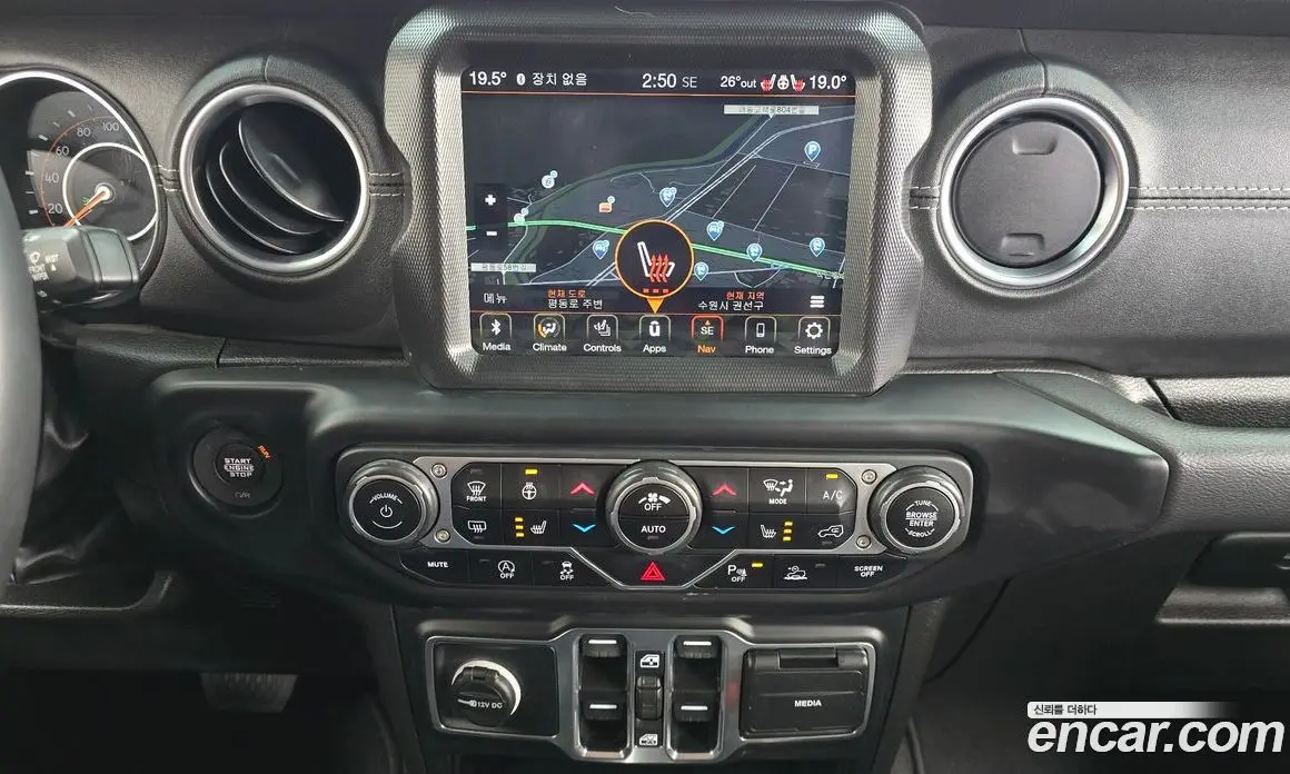 Jeep Wrangler 2023 2.0 автомат (гидро), фото 19 Jeep Wrangler 2023 2.0 автомат (гидро), фото 19