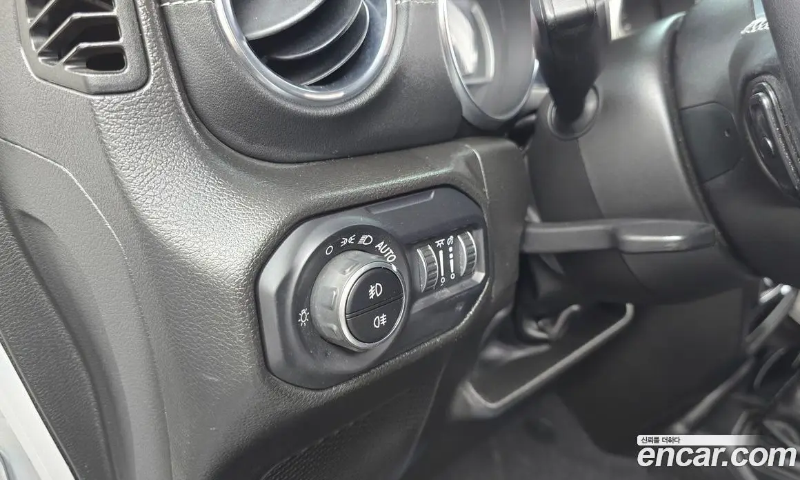 Jeep Wrangler 2023 2.0 автомат (гидро), фото 25 Jeep Wrangler 2023 2.0 автомат (гидро), фото 25
