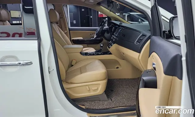 Kia Carnival 2018 2.2 автомат (гидро), миниатюра 11