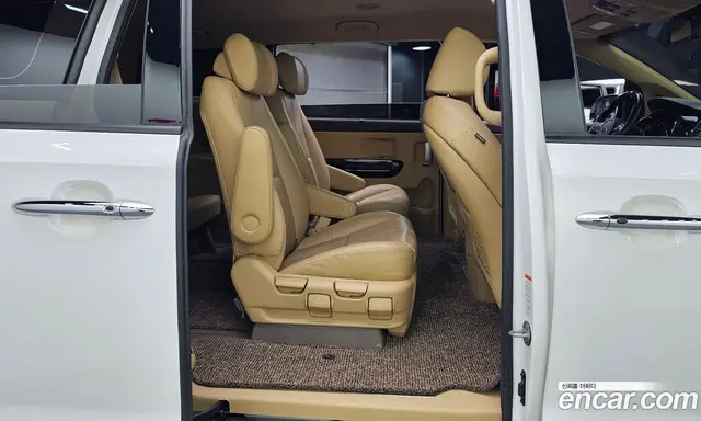 Kia Carnival 2018 2.2 автомат (гидро), миниатюра 12