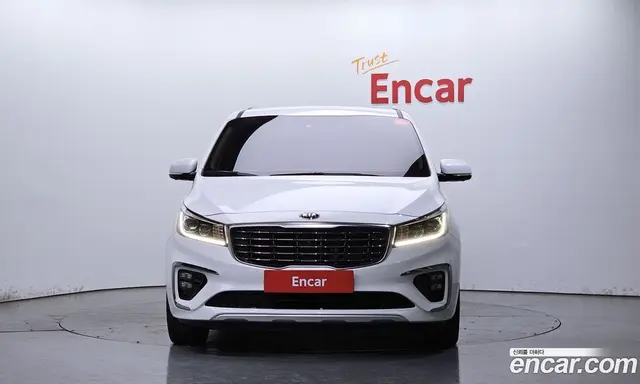 Kia Carnival 2018 2.2 автомат (гидро), миниатюра 3