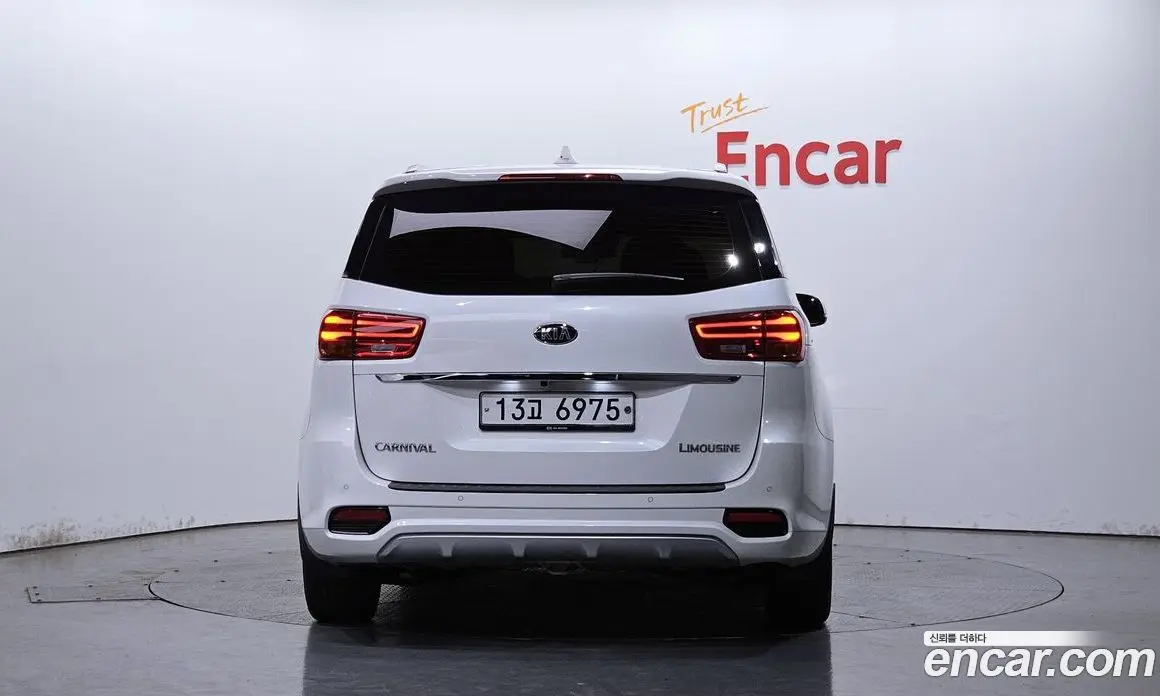 Kia Carnival 2018 2.2 автомат (гидро), фото 4