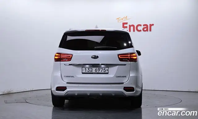 Kia Carnival 2018 2.2 автомат (гидро), миниатюра 4