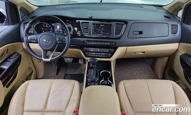 Kia Carnival 2018 2.2 автомат (гидро), миниатюра 7
