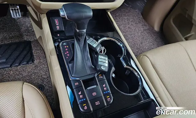 Kia Carnival 2018 2.2 автомат (гидро), миниатюра 9