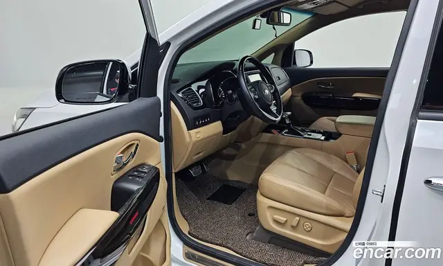 Kia Carnival 2018 2.2 автомат (гидро), миниатюра 10