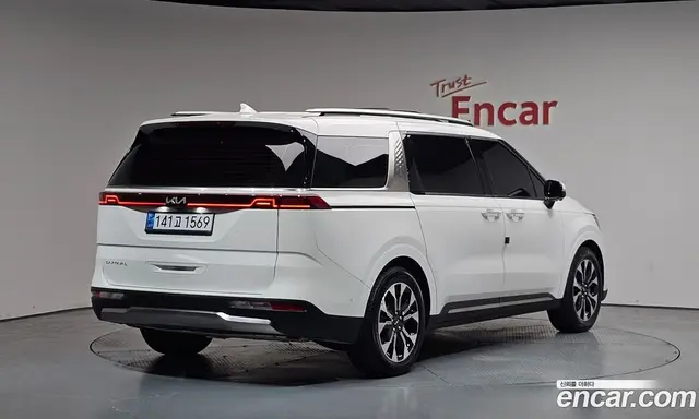 Kia Carnival, 2021, 40 197 км