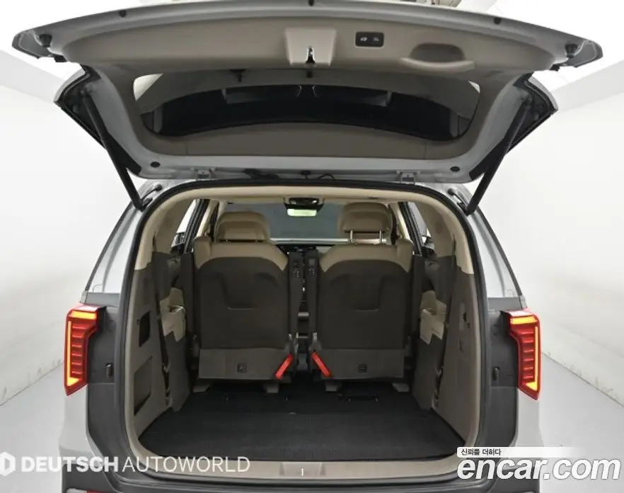 Kia Carnival 2024 1.6 автомат (гидро), фото 19