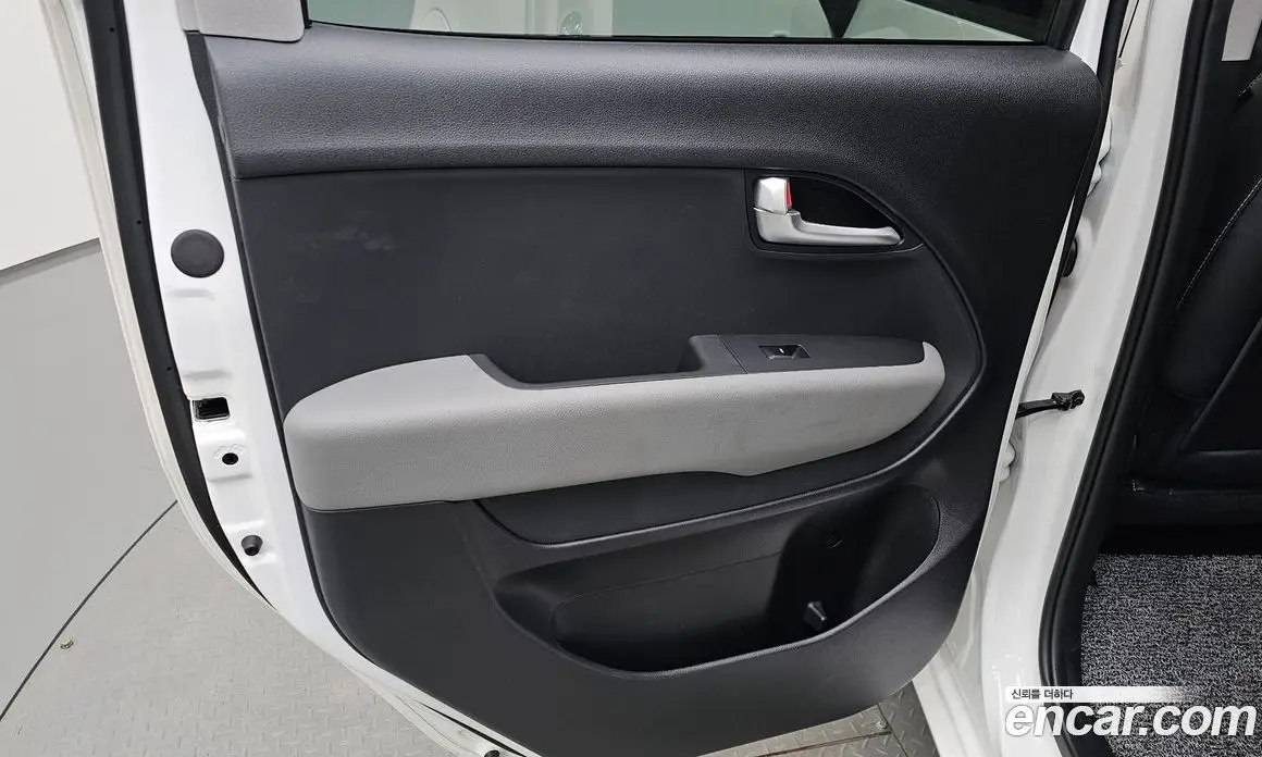 Kia Ray 2025 1.0 автомат (гидро), фото 14