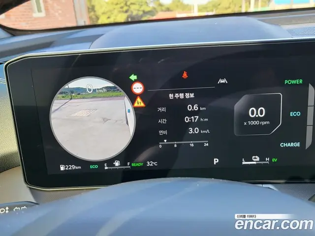 Kia Sorento 2025 1.6 автомат (гидро), миниатюра 8