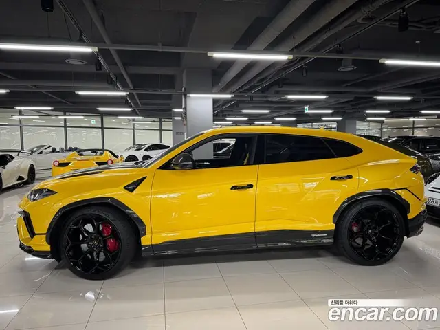 Lamborghini Urus 2024 4.0 автомат (гидро), миниатюра 2