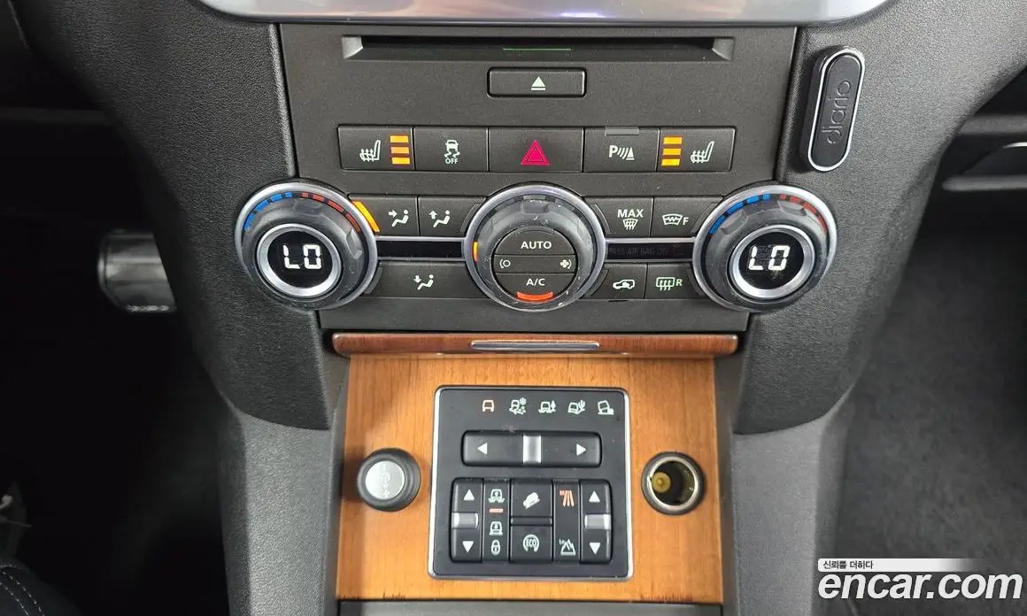 Land Rover Discovery 2015 3.0 автомат (гидро), фото 16