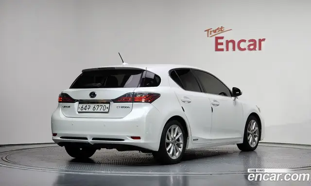 Lexus CT200h 2011 1.8 автомат (гидро), миниатюра 2