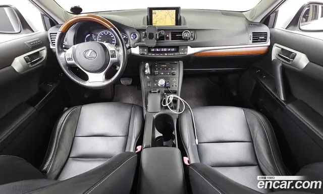 Lexus CT200h 2011 1.8 автомат (гидро), миниатюра 7