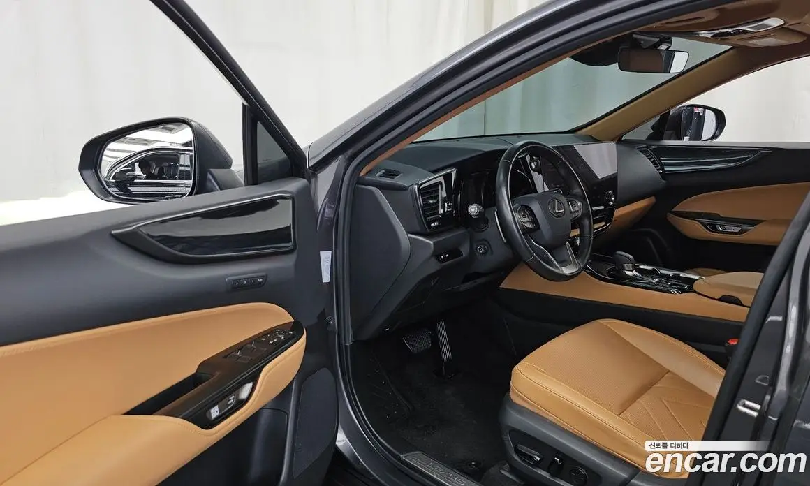 Lexus NX 2023 2.5 автомат (гидро), фото 13 Lexus NX 2023 2.5 автомат (гидро), фото 13