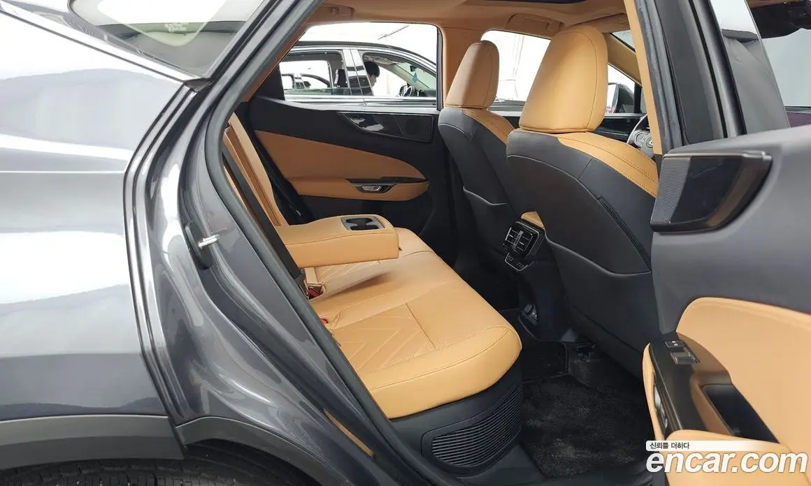 Lexus NX 2023 2.5 автомат (гидро), фото 18 Lexus NX 2023 2.5 автомат (гидро), фото 18